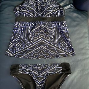 Black and Purple Geometric Women's Swim Set